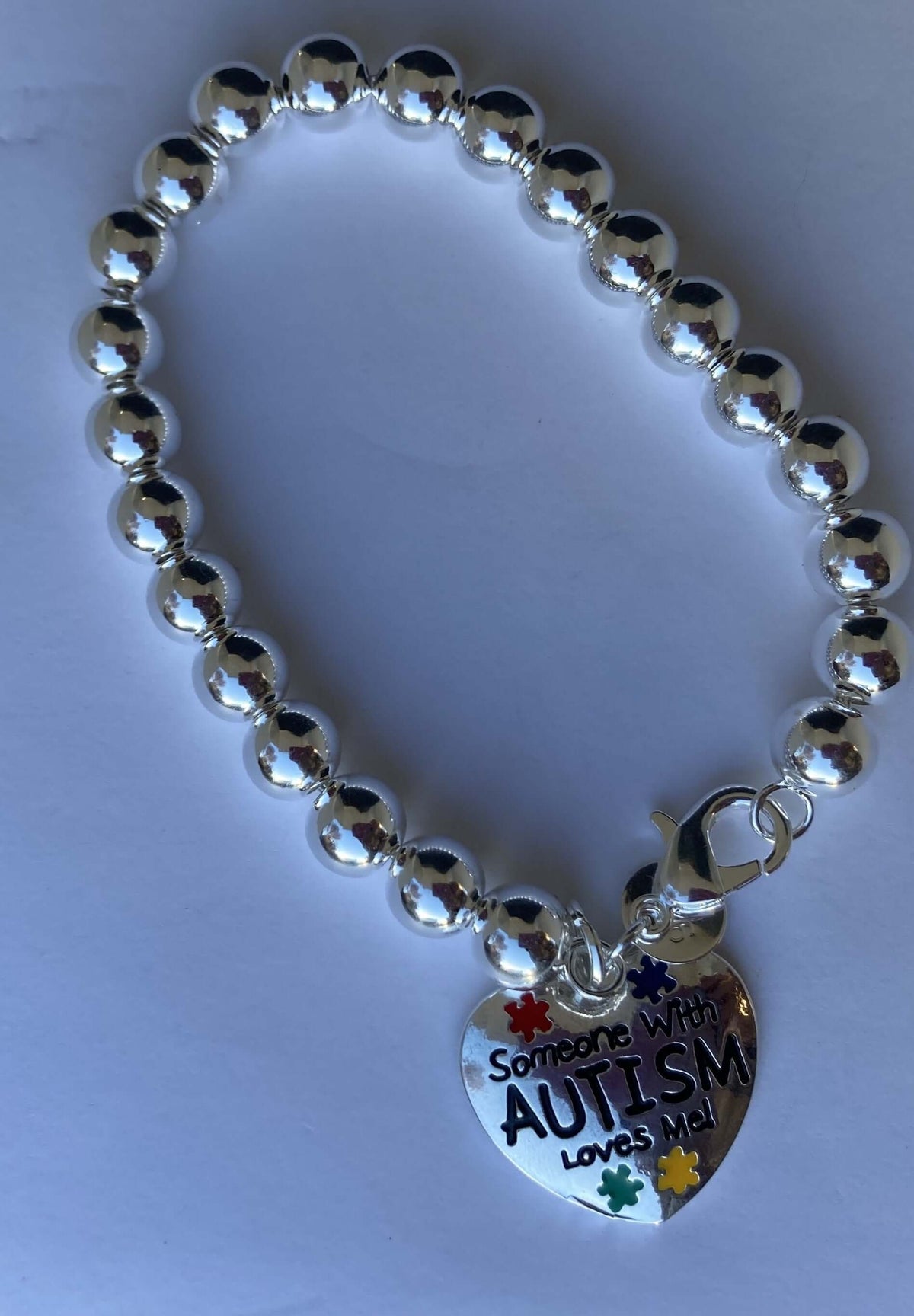 Someone with Autism Loves Me Beaded Charm Bracelet - The House of Awareness