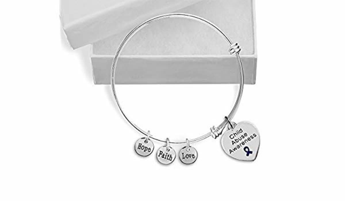 Child Abuse Heart Retractable Charm Bracelet - The House of Awareness